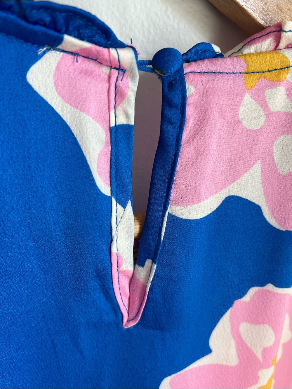 Umgee | Blue Flowy Lightweight Dress with Large Pink and Yellow Print Size S - Picture 10 of 17